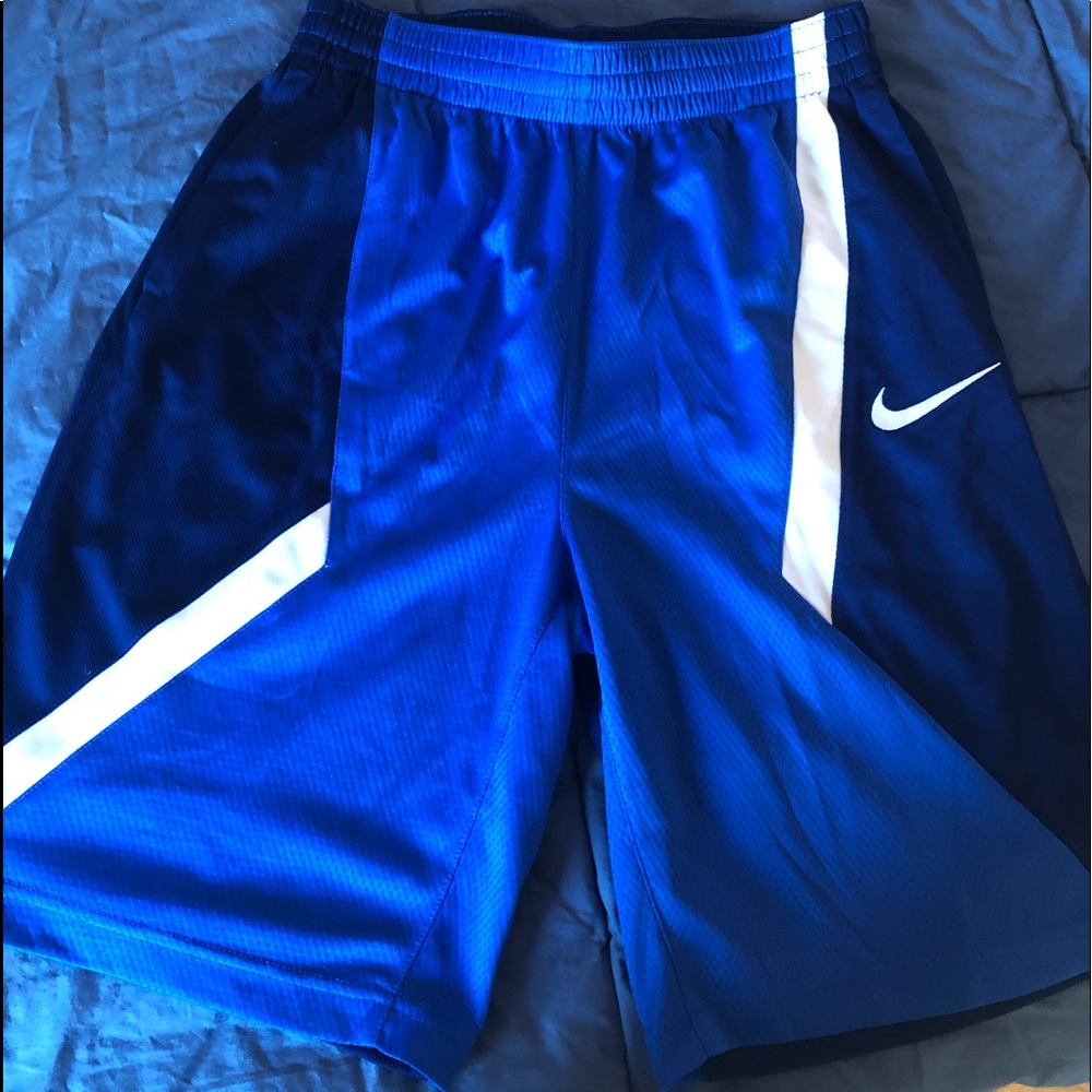 Nike Boys XL Basketball Shorts